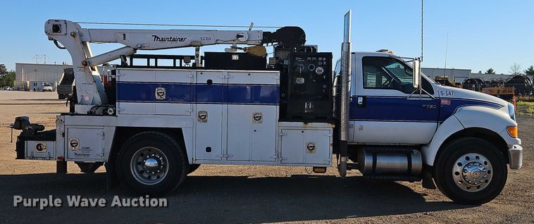 image for item EB8263 2005 Ford F750 Super Duty XL utility / service truck