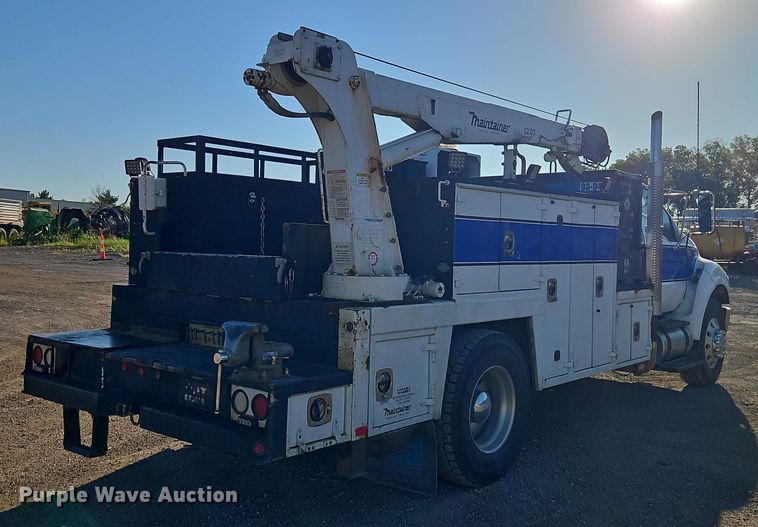 image for item EB8263 2005 Ford F750 Super Duty XL utility / service truck