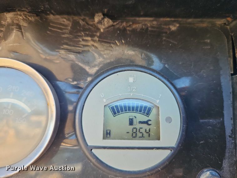 image for item EB8263 2005 Ford F750 Super Duty XL utility / service truck