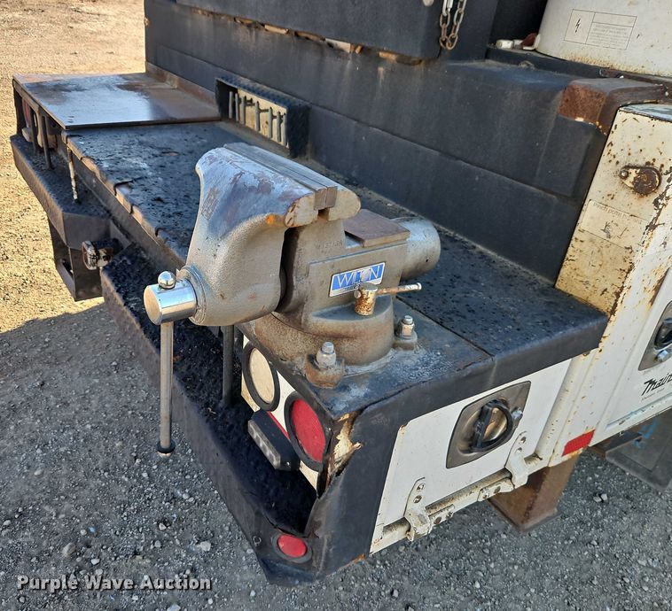 image for item EB8263 2005 Ford F750 Super Duty XL utility / service truck