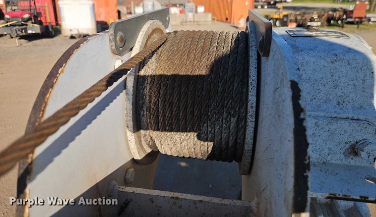 image for item EB8263 2005 Ford F750 Super Duty XL utility / service truck