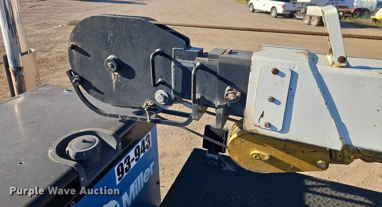 image for item EB8263 2005 Ford F750 Super Duty XL utility / service truck