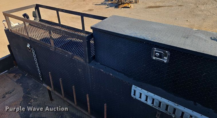 image for item EB8263 2005 Ford F750 Super Duty XL utility / service truck