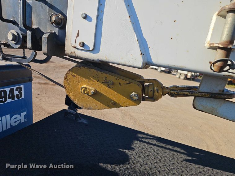 image for item EB8263 2005 Ford F750 Super Duty XL utility / service truck