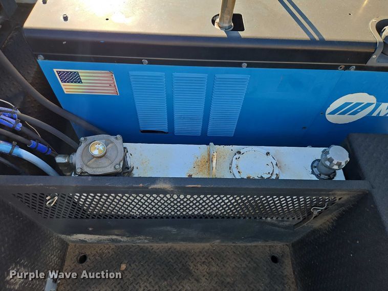 image for item EB8263 2005 Ford F750 Super Duty XL utility / service truck