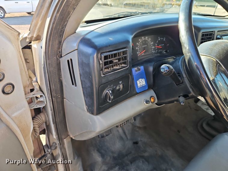 image for item EB8263 2005 Ford F750 Super Duty XL utility / service truck