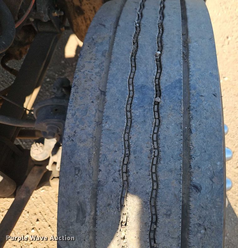 image for item EB8263 2005 Ford F750 Super Duty XL utility / service truck