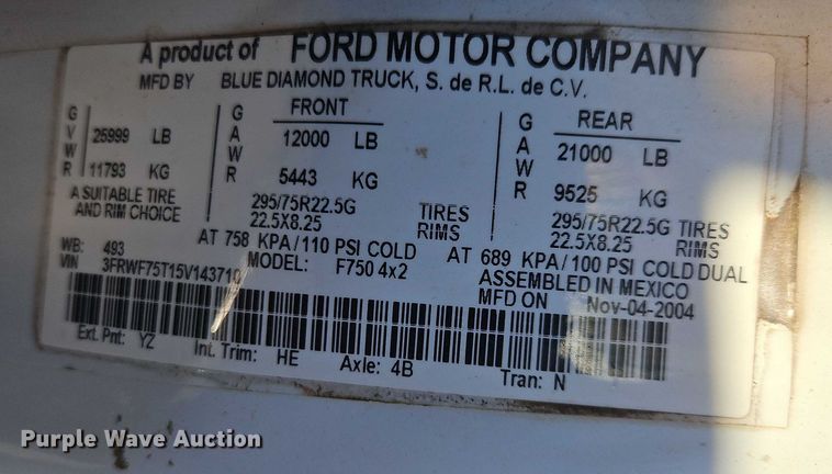 image for item EB8263 2005 Ford F750 Super Duty XL utility / service truck