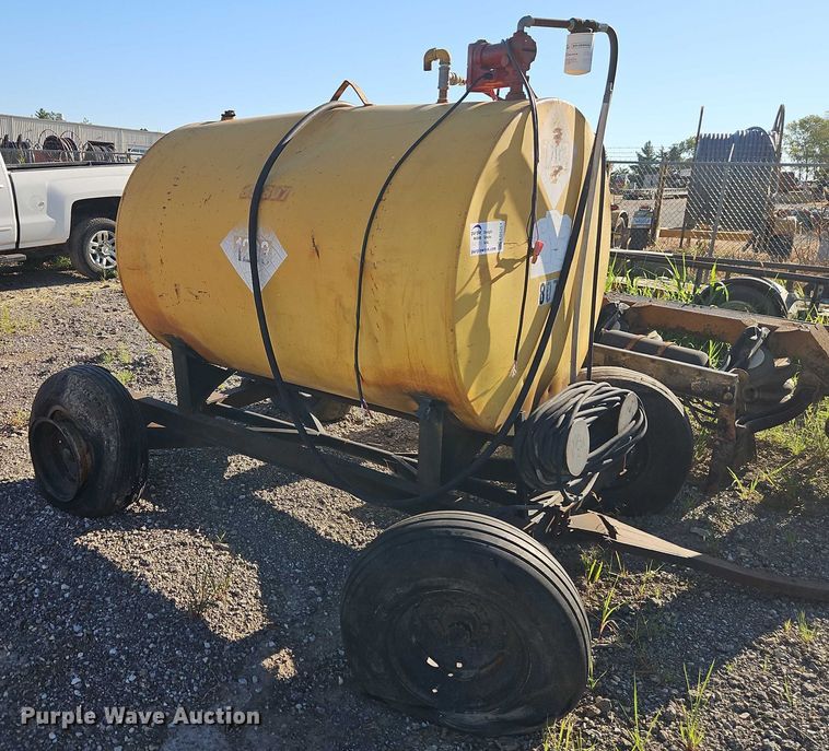 image for item EB8264 Tank trailer