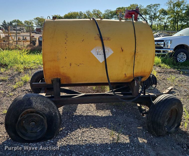 image for item EB8264 Tank trailer