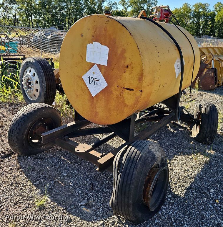 image for item EB8264 Tank trailer