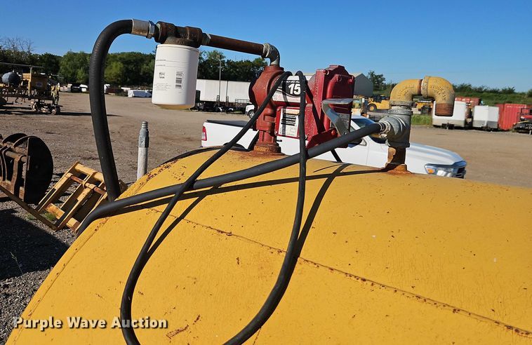 image for item EB8264 Tank trailer