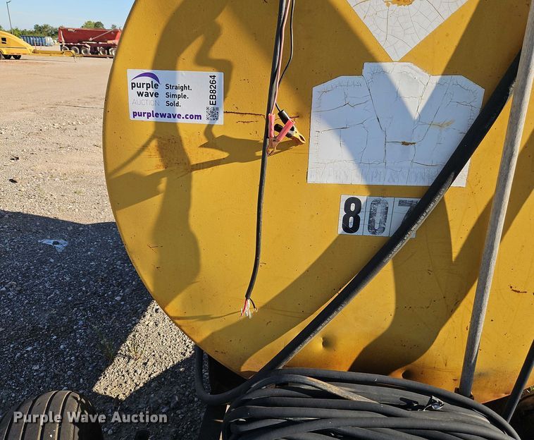 image for item EB8264 Tank trailer