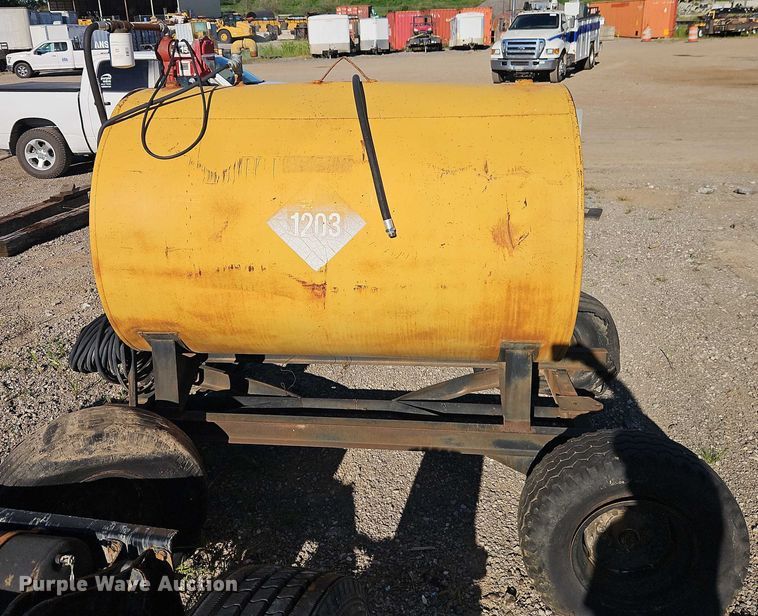image for item EB8264 Tank trailer