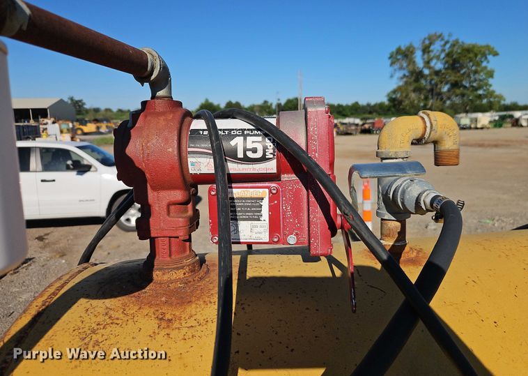 image for item EB8264 Tank trailer