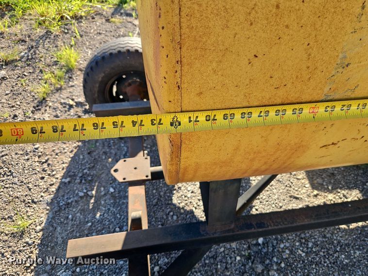 image for item EB8264 Tank trailer