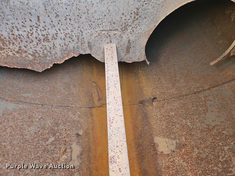 image for item EB8267 2001 Sterling A9500 water truck