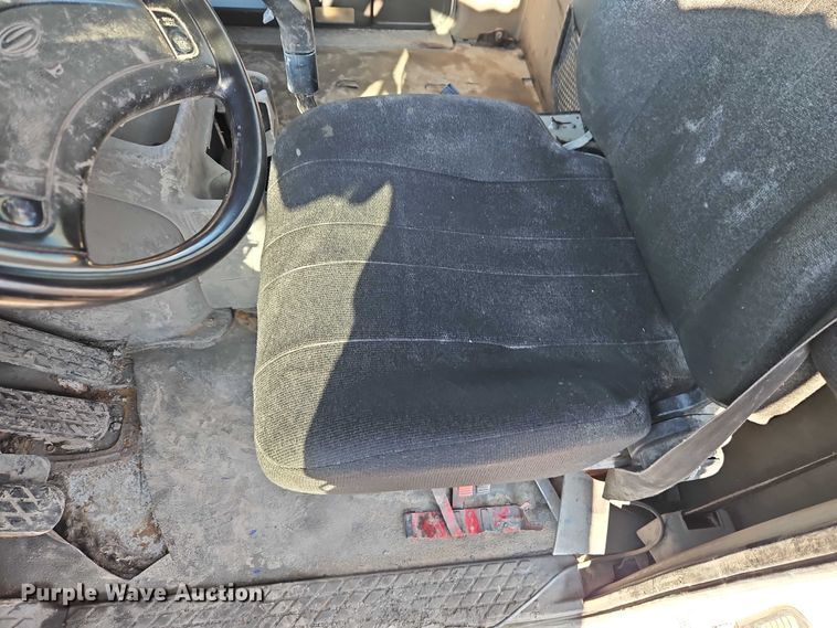 image for item EB8267 2001 Sterling A9500 water truck