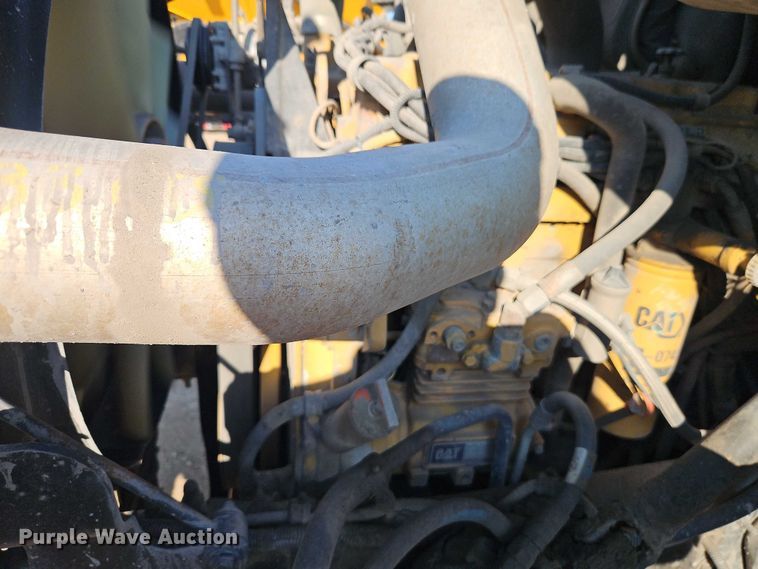 image for item EB8267 2001 Sterling A9500 water truck