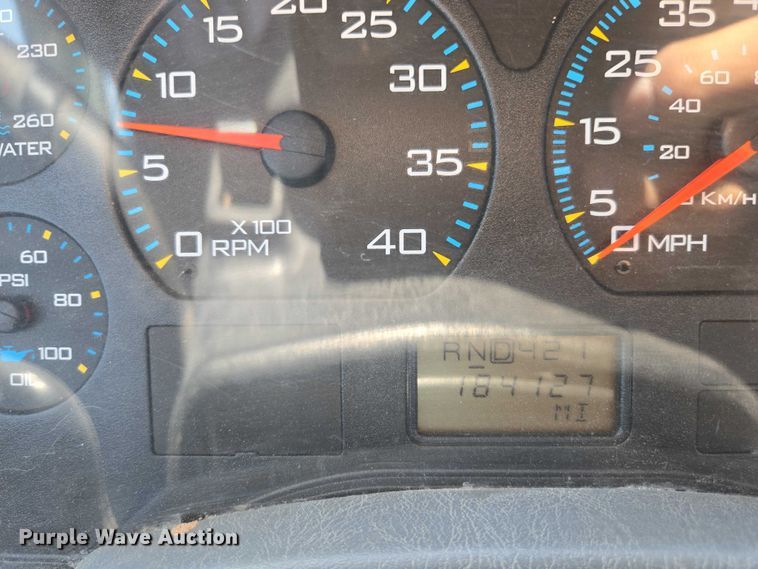 image for item EC1128 2007 International 4200 street sweeper truck