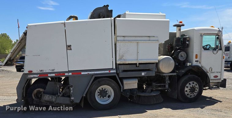 image for item EC1129 2013 Peterbilt 320 street sweeper truck