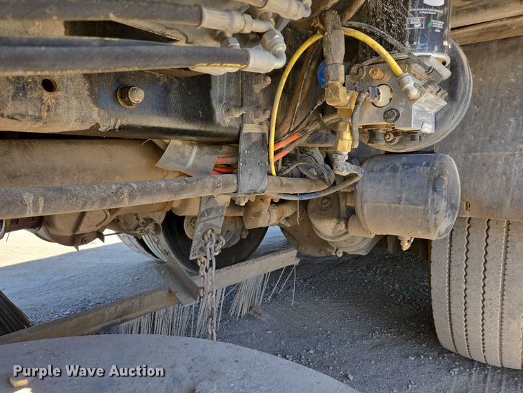 image for item EC1129 2013 Peterbilt 320 street sweeper truck