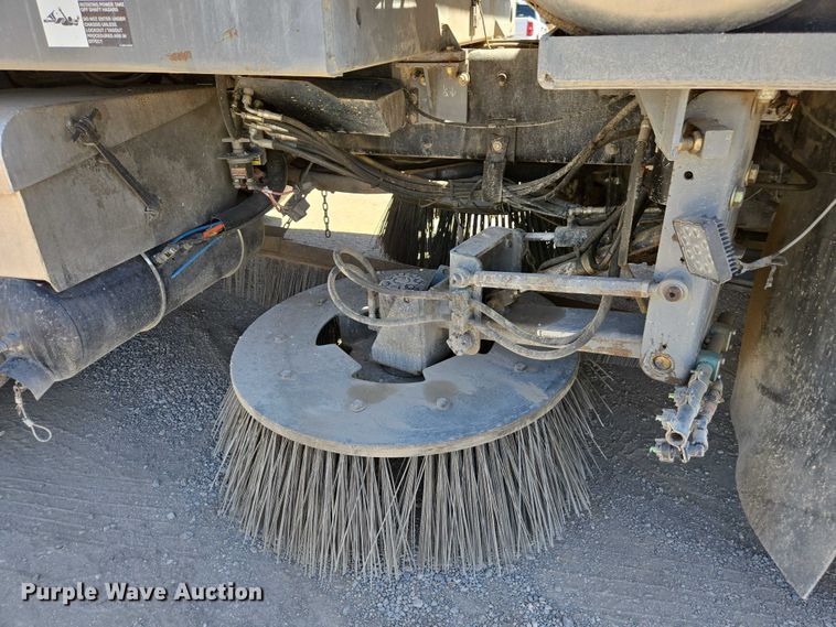 image for item EC1129 2013 Peterbilt 320 street sweeper truck