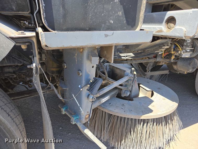 image for item EC1129 2013 Peterbilt 320 street sweeper truck