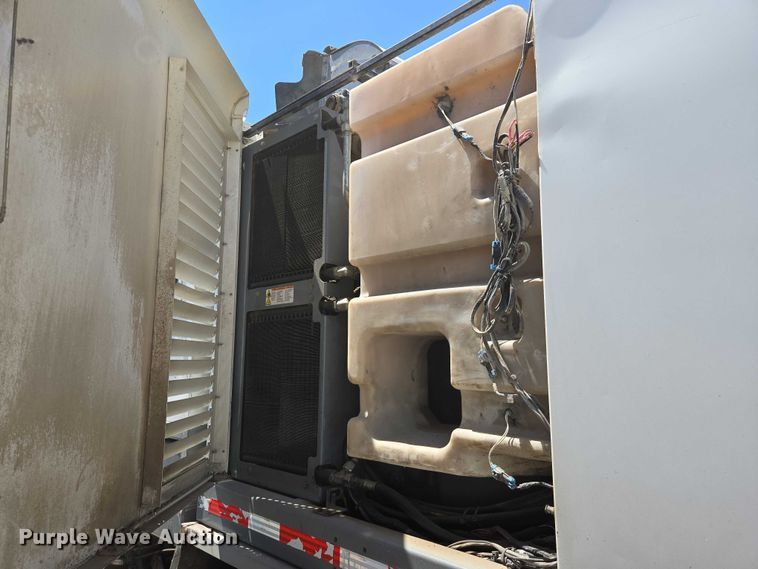 image for item EC1129 2013 Peterbilt 320 street sweeper truck