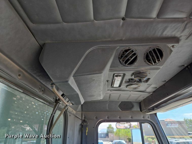 image for item EC1129 2013 Peterbilt 320 street sweeper truck