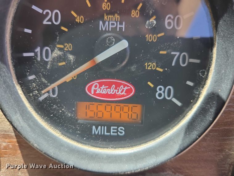 image for item EC1129 2013 Peterbilt 320 street sweeper truck