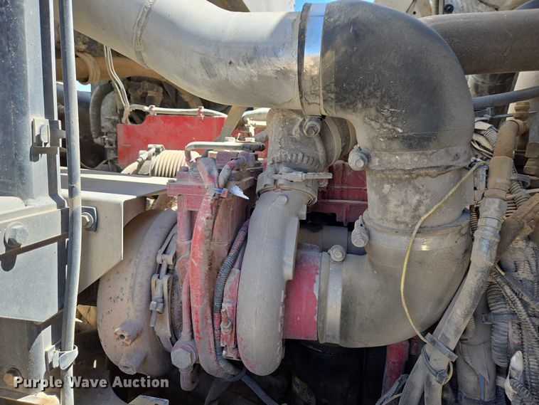 image for item EC1129 2013 Peterbilt 320 street sweeper truck