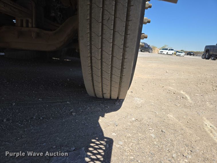 image for item EC1129 2013 Peterbilt 320 street sweeper truck