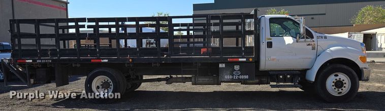 image for item EC1130 2013 Ford F750 Super Duty flatbed truck