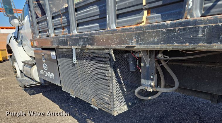 image for item EC1130 2013 Ford F750 Super Duty flatbed truck