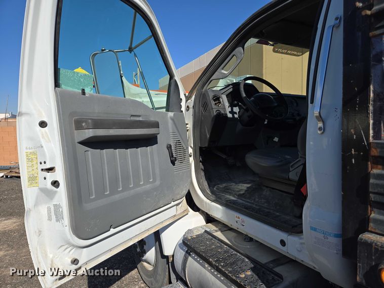 image for item EC1130 2013 Ford F750 Super Duty flatbed truck