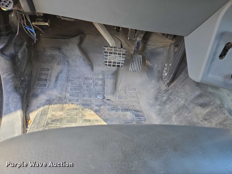 image for item EC1130 2013 Ford F750 Super Duty flatbed truck