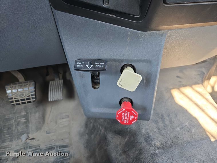 image for item EC1130 2013 Ford F750 Super Duty flatbed truck