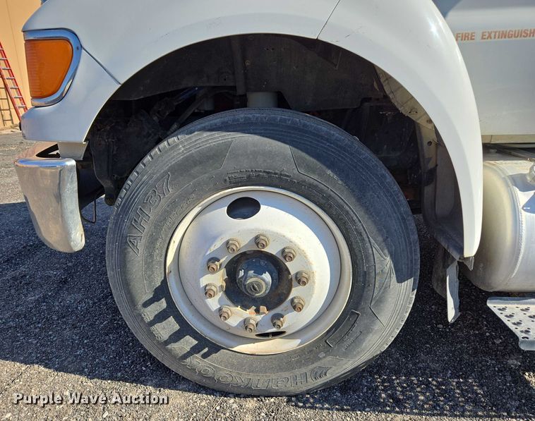 image for item EC1130 2013 Ford F750 Super Duty flatbed truck