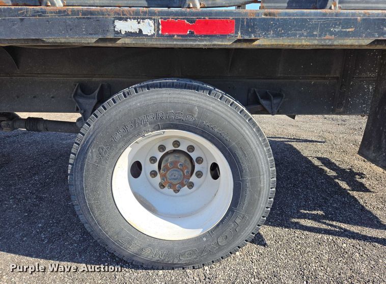 image for item EC1130 2013 Ford F750 Super Duty flatbed truck