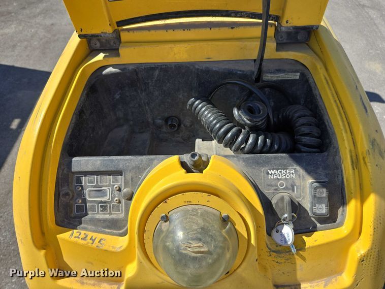 image for item EC1132 2015 Wacker Neuson Roller RT trench compactor