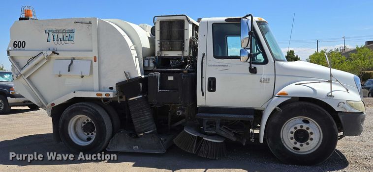 image for item EC1141 2007 International 4300 street sweeper truck