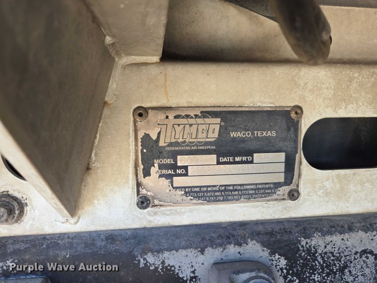 image for item EC1141 2007 International 4300 street sweeper truck