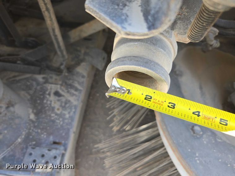 image for item EC1141 2007 International 4300 street sweeper truck