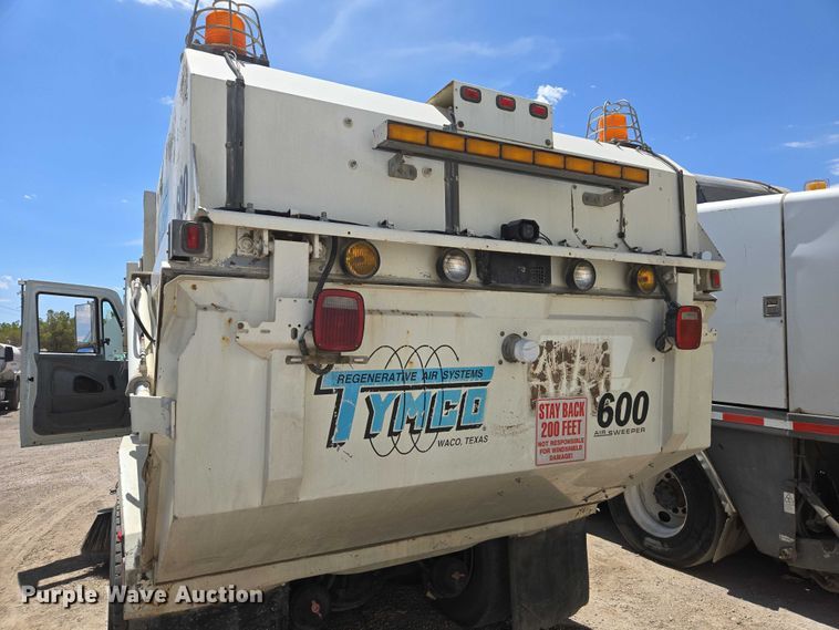 image for item EC1141 2007 International 4300 street sweeper truck