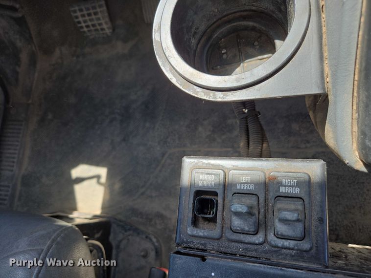 image for item EC1141 2007 International 4300 street sweeper truck