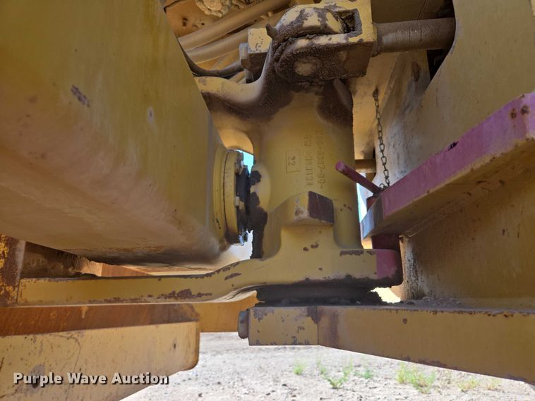 image for item EC1177 2005 Caterpillar CS-583E single drum vibratory roller