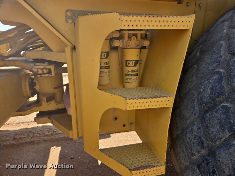 image for item EC1177 2005 Caterpillar CS-583E single drum vibratory roller