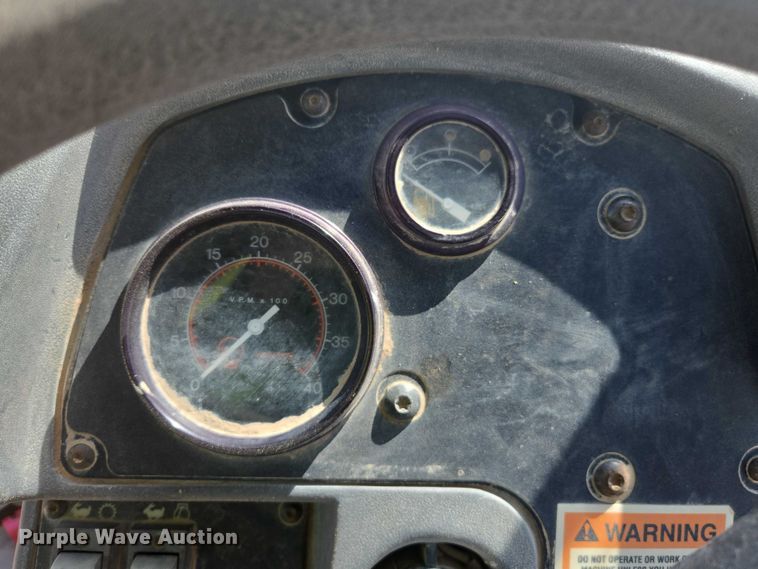 image for item EC1177 2005 Caterpillar CS-583E single drum vibratory roller