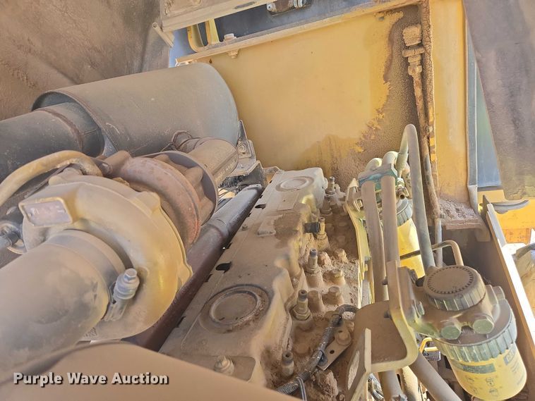 image for item EC1177 2005 Caterpillar CS-583E single drum vibratory roller